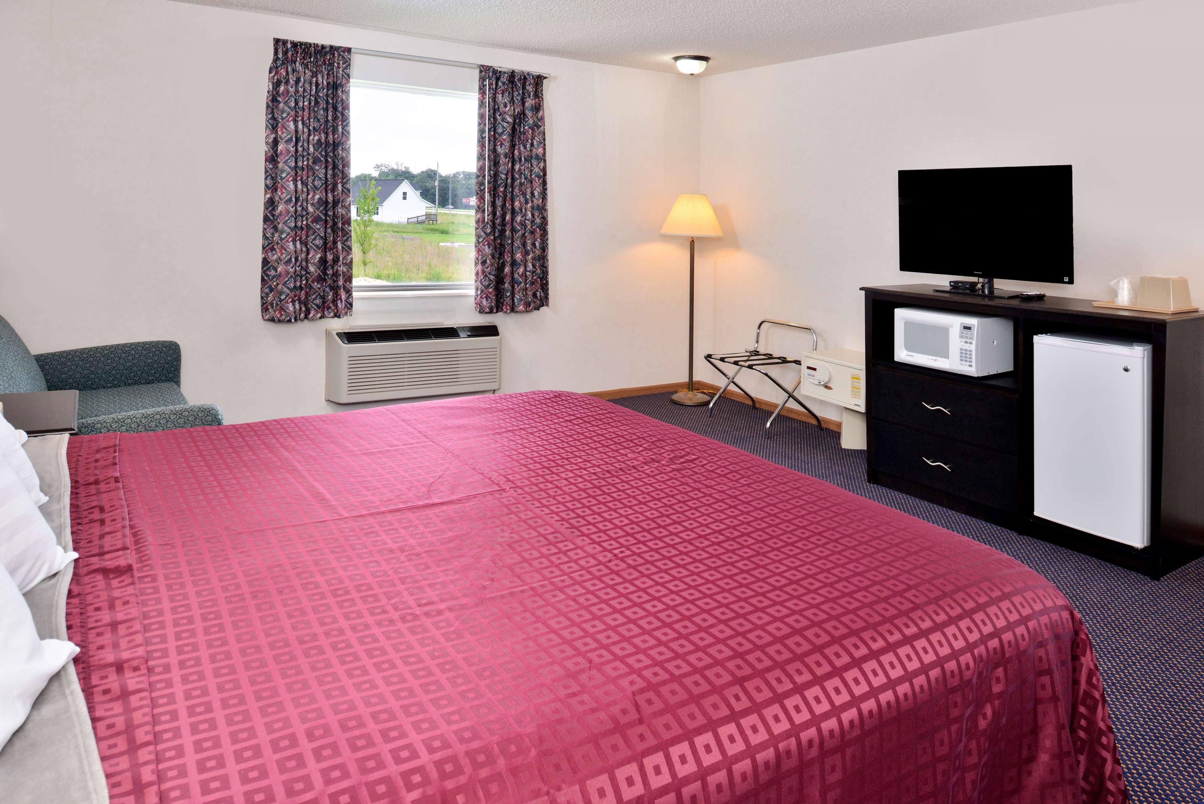 Americas Best Value Inn Knob Noster Extérieur photo